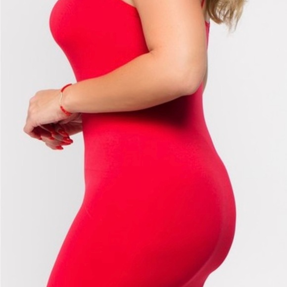 Red seamless long cami - Picture 2 of 3